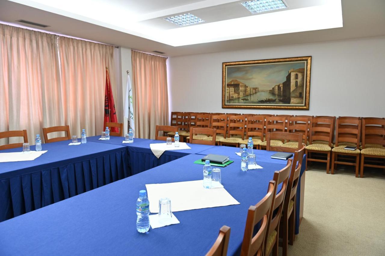 Hotel Liss Lezhë Extérieur photo