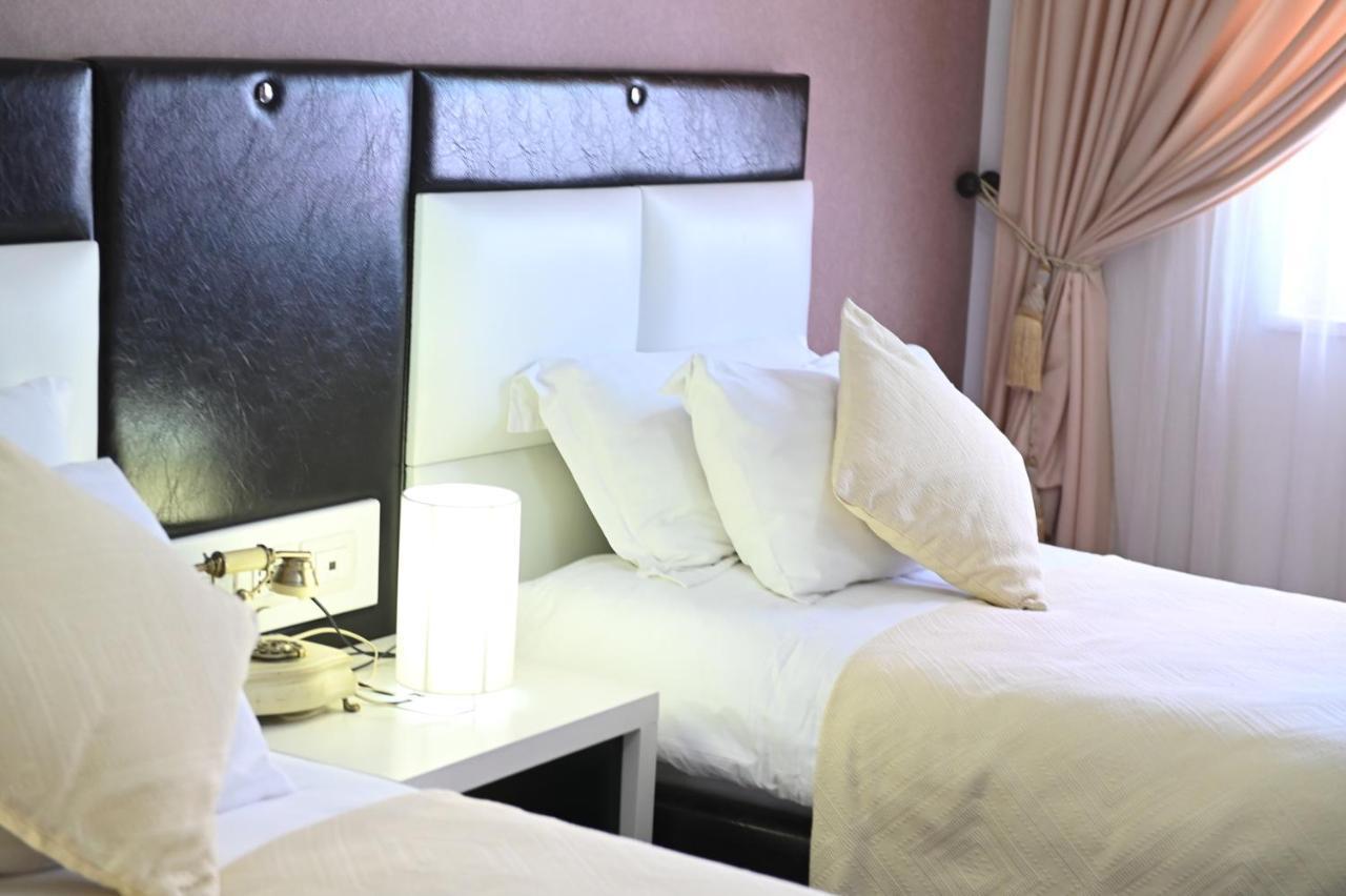 Hotel Liss Lezhë Extérieur photo