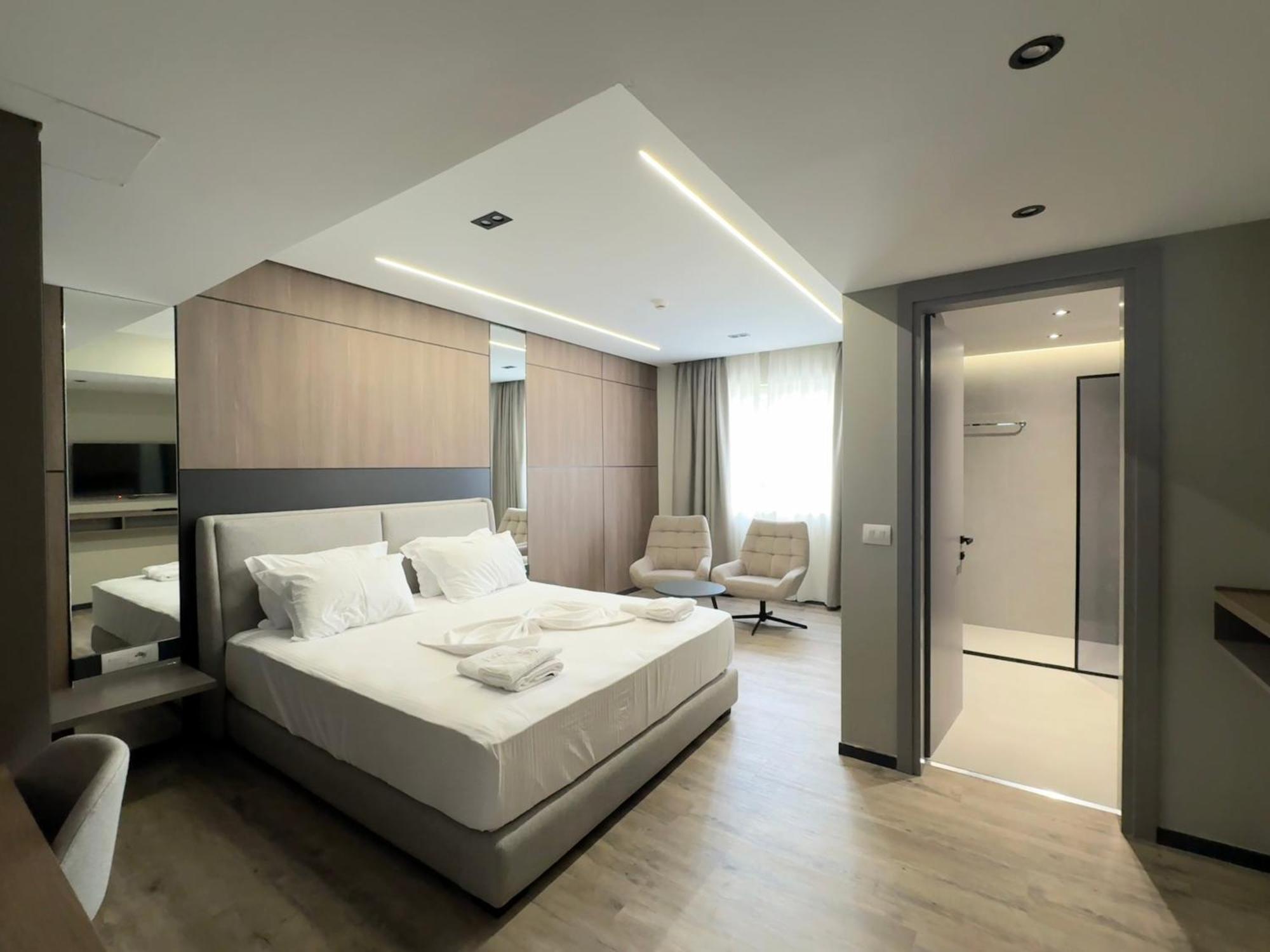 Hotel Liss Lezhë Extérieur photo