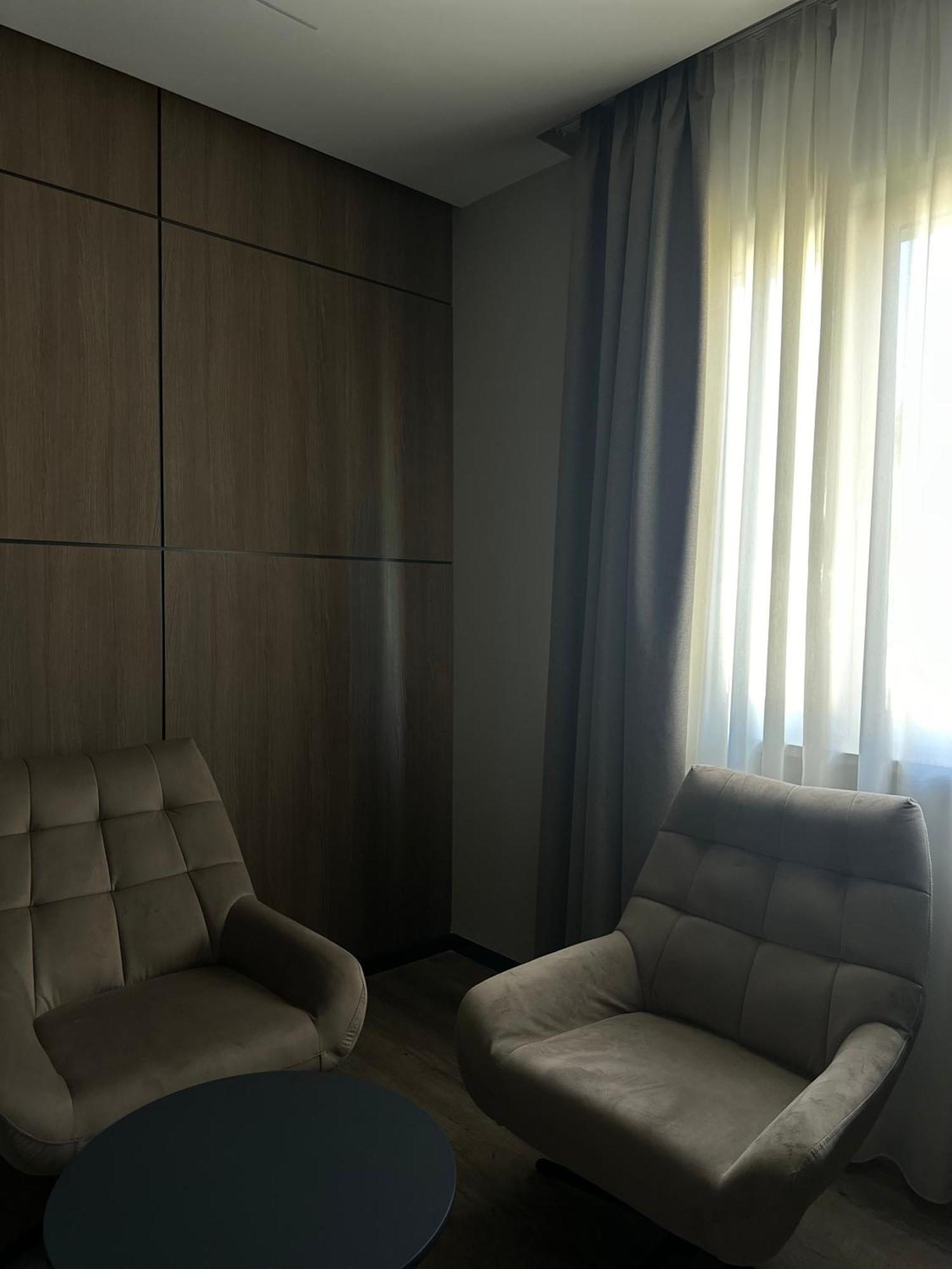Hotel Liss Lezhë Extérieur photo